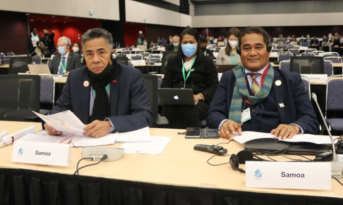 Minister Toeolesulusulu Cedric Schuster and Ambassador Fatumanava Pao Luteru