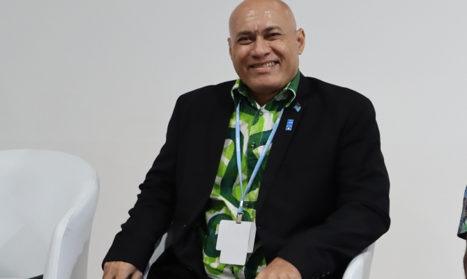 Hon. Seve Paeniu