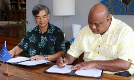 Ambassador of the Delegation of the European Union for the Pacific, H.E. Sujiro Seam, and SPREP Director General, Mr Sefanaia Nawadra.